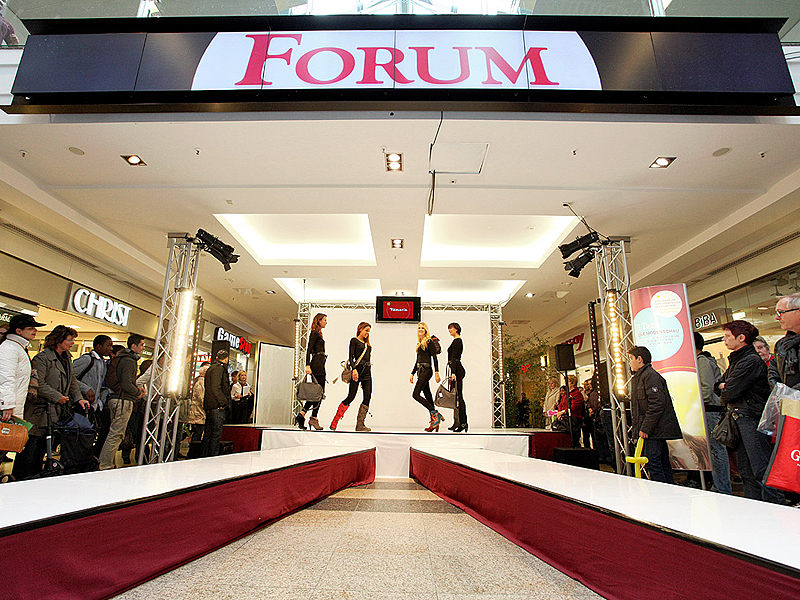 digital-signage-videowall-banderole